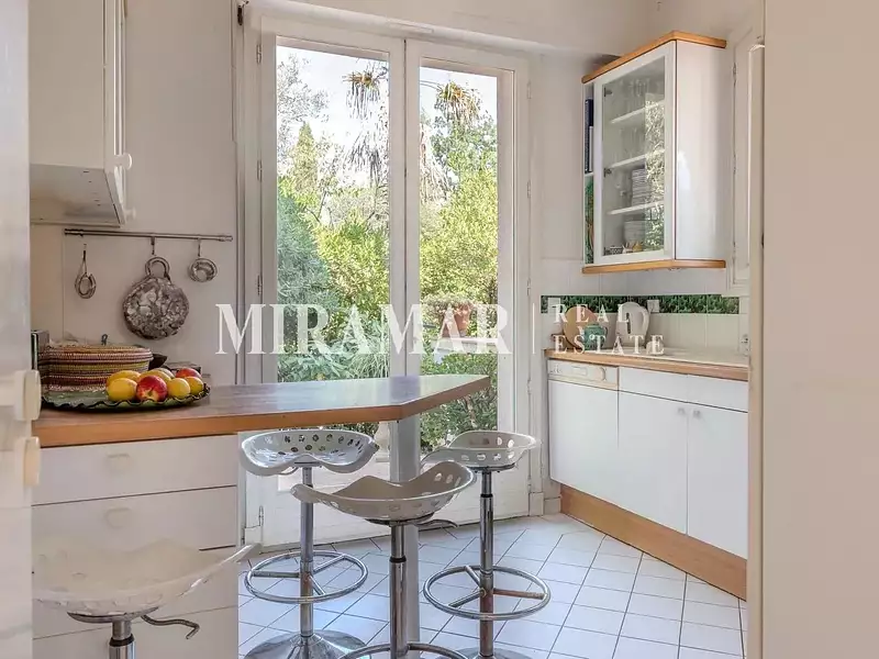 Maison, 166 m²