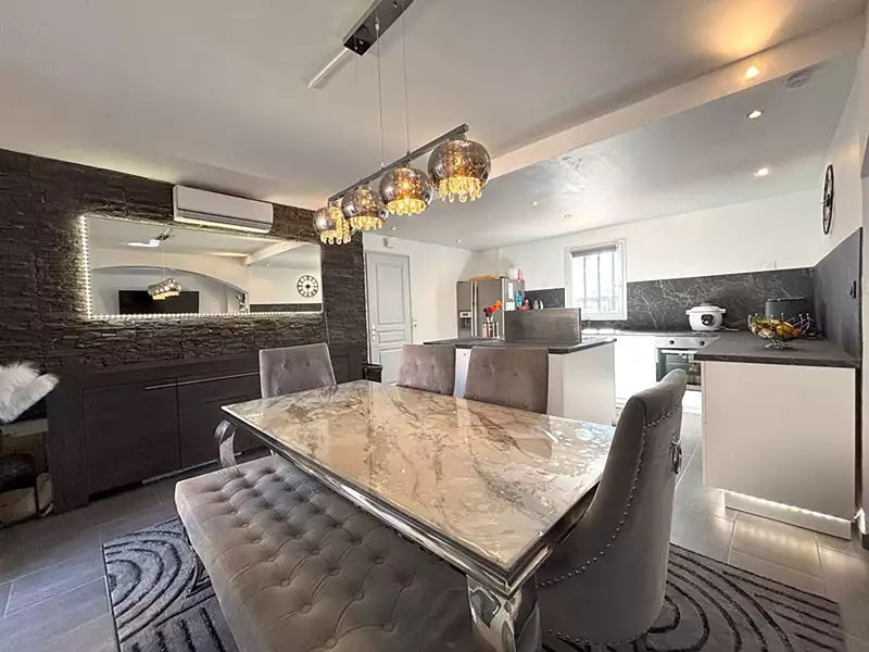Maison, 114 m²