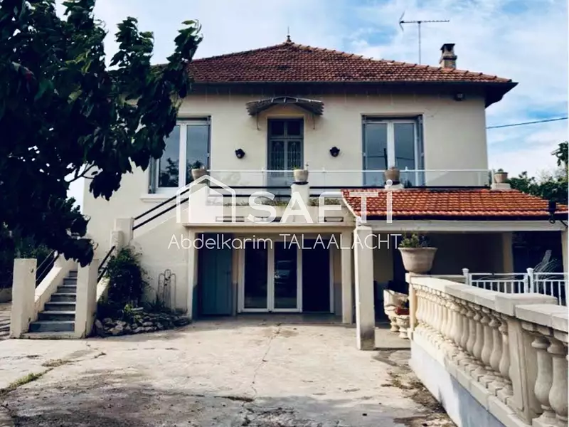 Maison, 181 m²