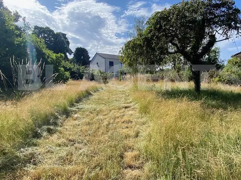 Terrain, 880 m²
