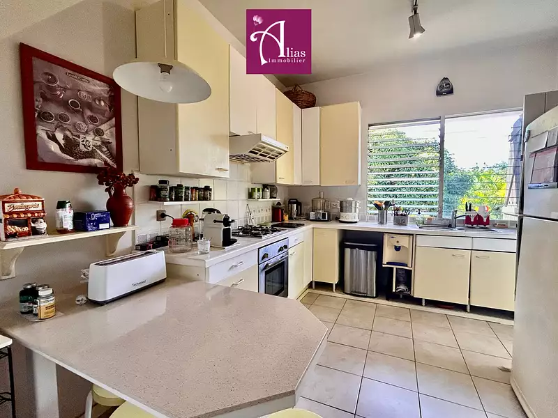 Maison, 260 m²