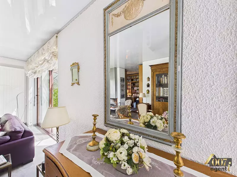 Maison, 244 m²