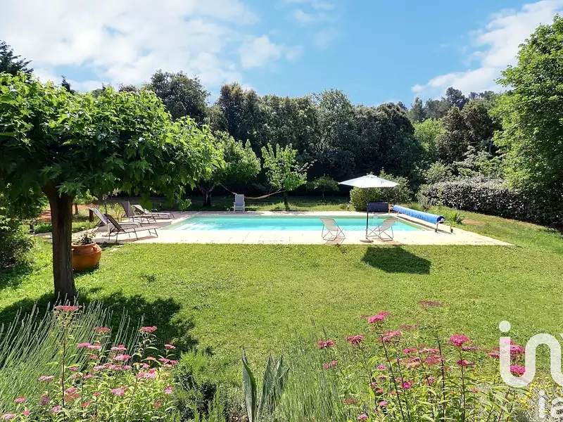 Maison, 168 m²