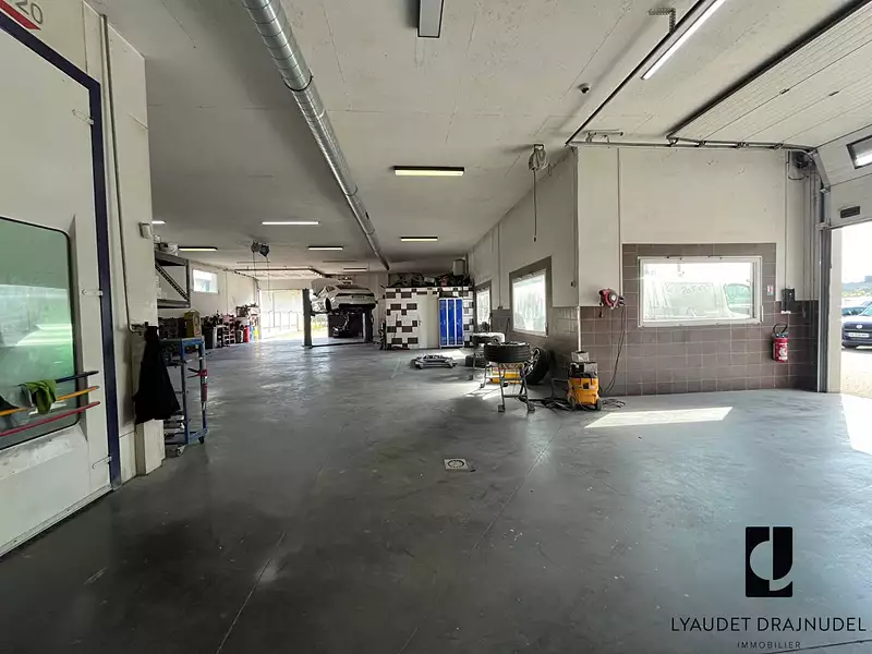 Divers, 360 m²