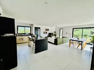 Maison, 107,3 m²