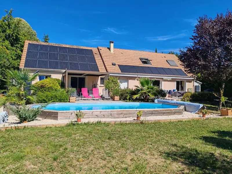 Maison, 153 m²