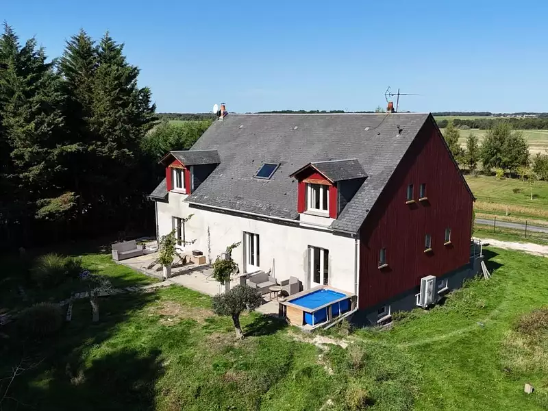 Maison, 245 m²