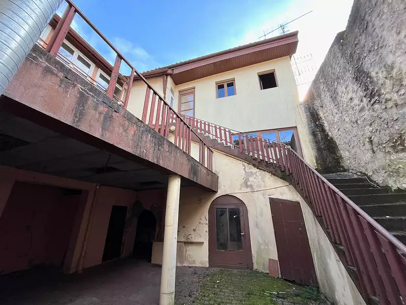 Immeuble, 211,42 m²