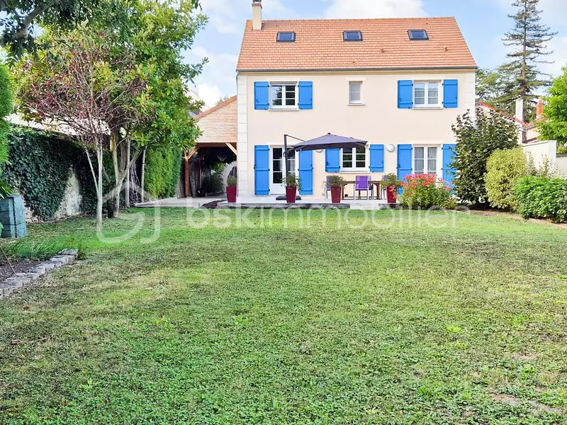 Maison, 268 m²
