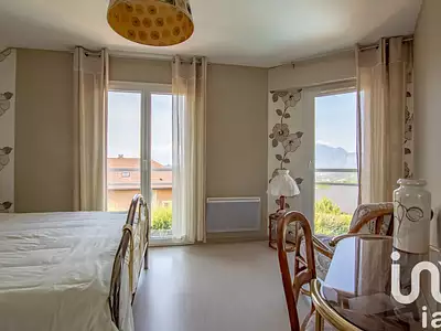 Maison, 281 m²