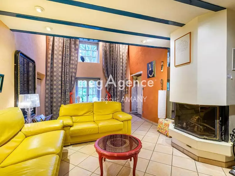 Maison, 250 m²