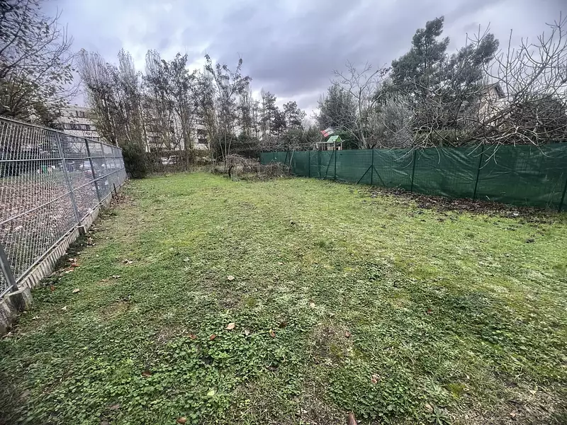 Terrain, 600 m²
