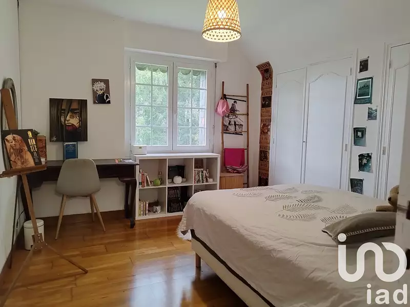 Maison, 196 m²