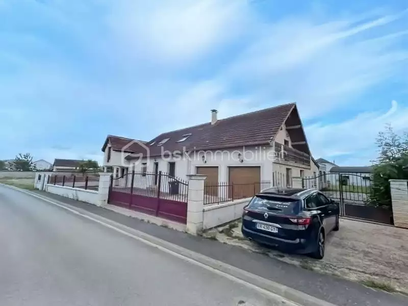 Maison, 220 m²