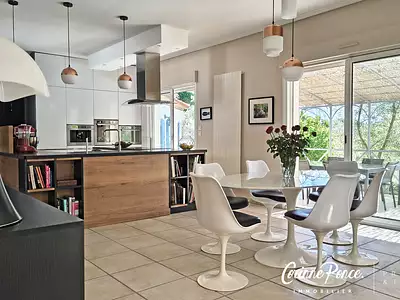 Maison, 185 m²