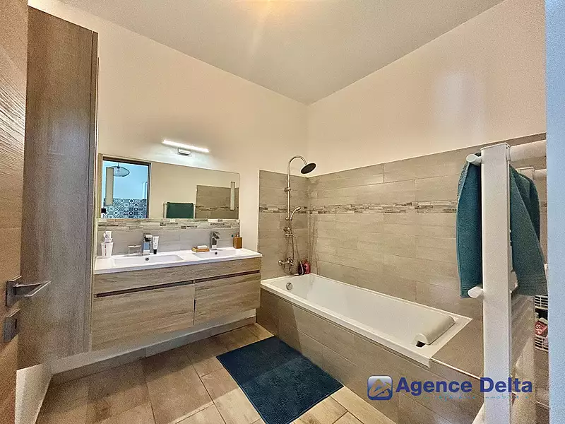 Maison, 150 m²