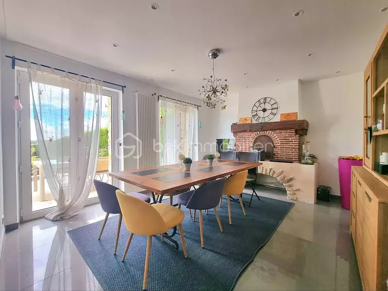 Maison, 245 m²