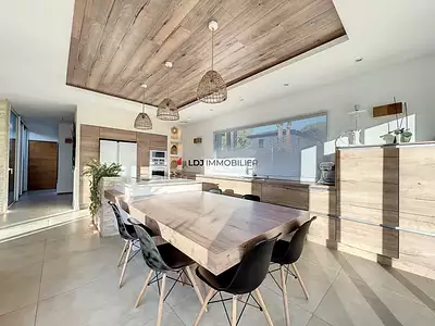 Maison, 278 m²