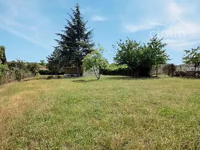 Terrain, 2 000 m²