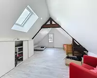Maison, 240 m²