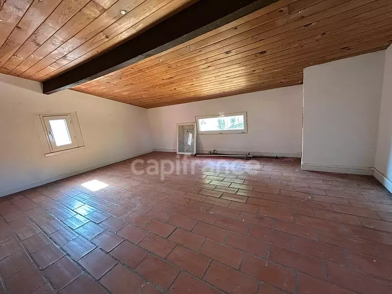 Terrain, 16 228 m²