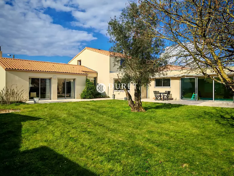 Maison, 203 m²