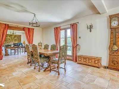 Maison, 242 m²