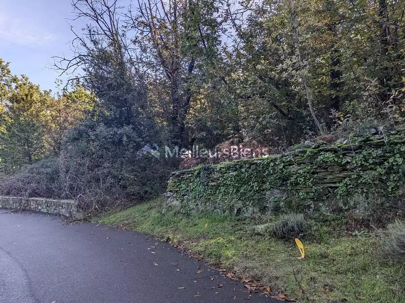 Terrain, 1 102 m²