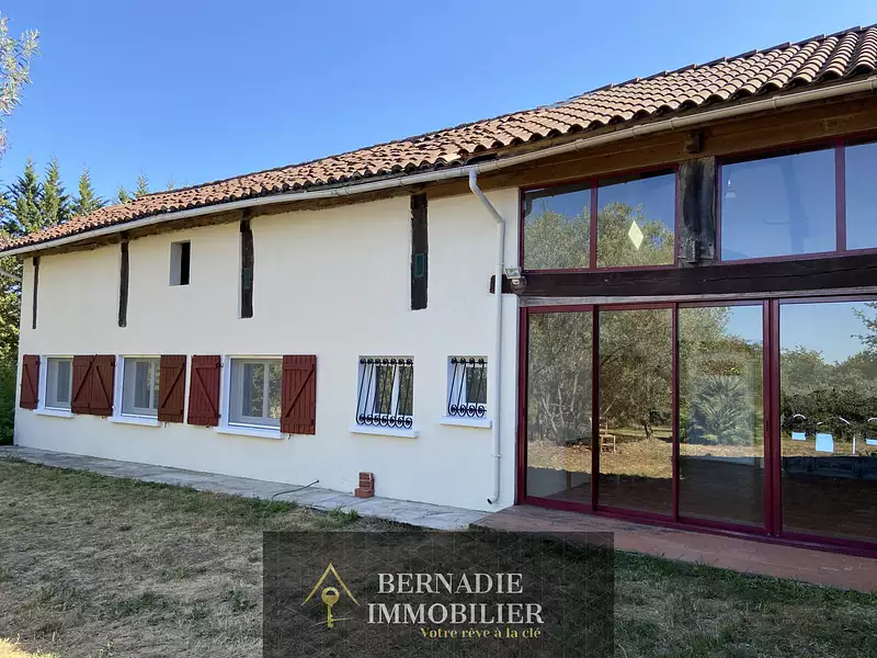 Maison, 245 m²