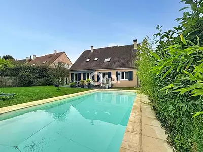 Maison, 166 m²