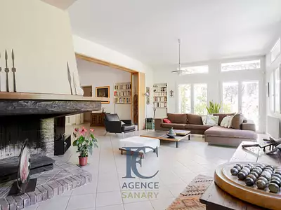 Maison, 235 m²