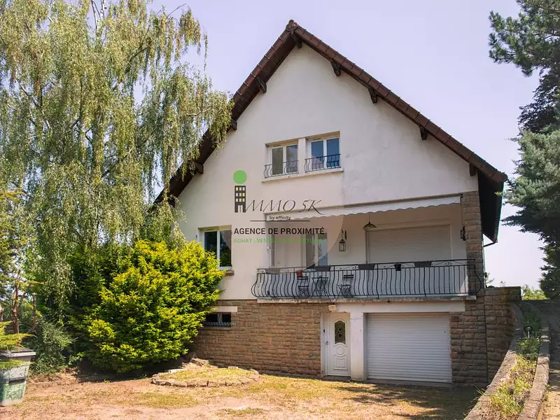 Maison, 196 m²