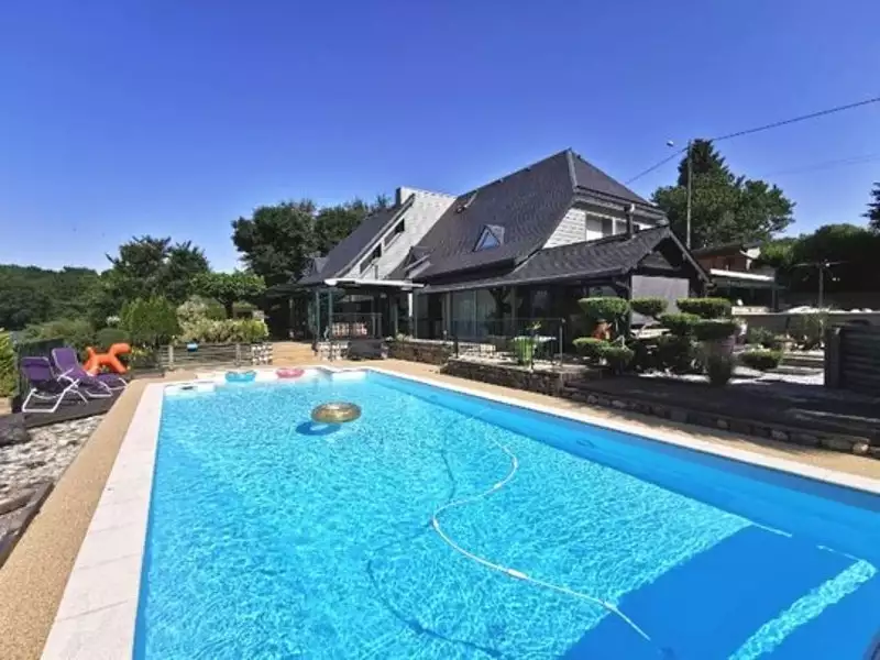 Maison, 230 m²