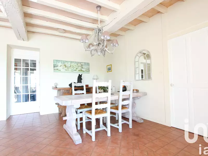 Maison, 218 m²