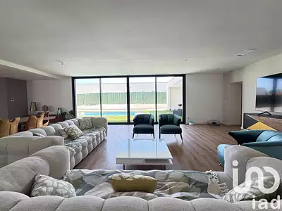 Maison, 232 m²