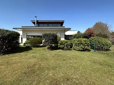 Maison, 270 m²