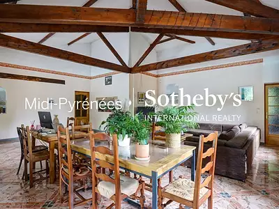 Maison, 307 m²