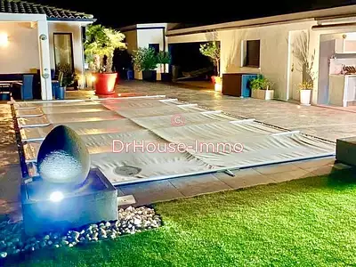Maison, 260 m²