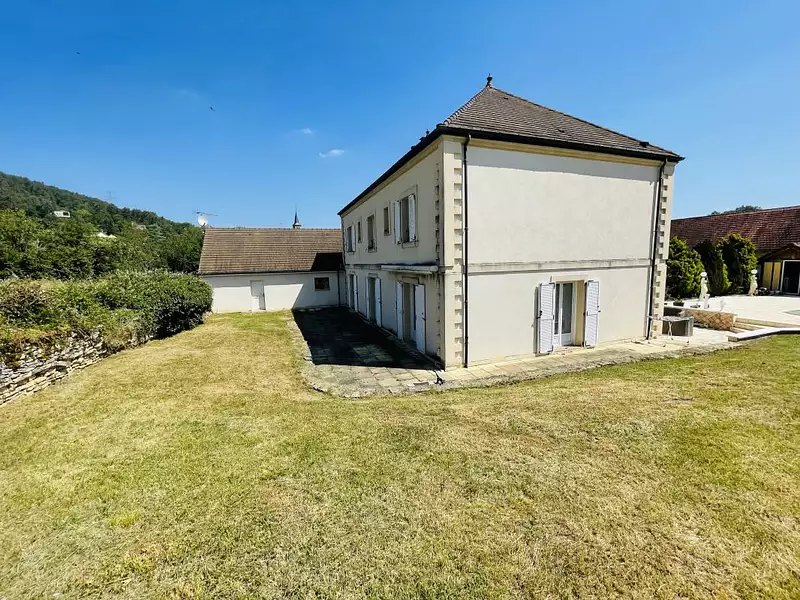 Maison, 232 m²