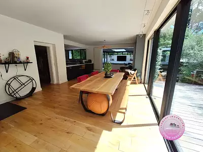 Maison, 250 m²