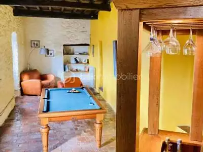 Maison, 285 m²
