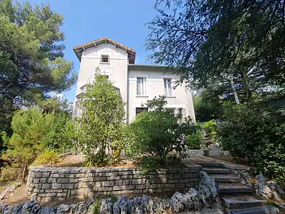 Maison, 330 m²