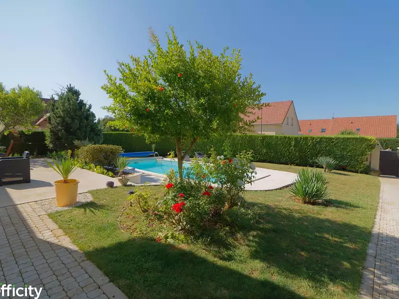 Maison, 215 m²