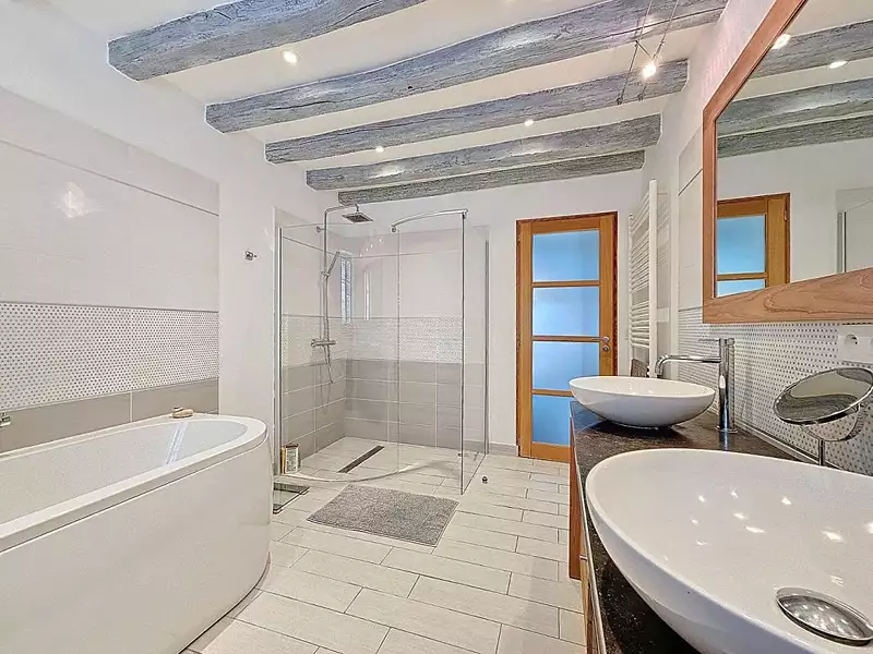 Maison, 210 m²