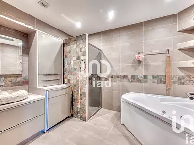 Maison, 343 m²