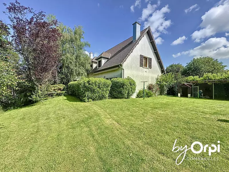 Maison, 319 m²