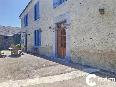 Maison, 244 m²