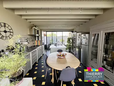 Maison, 280 m²