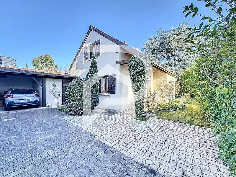 Maison, 117 m²