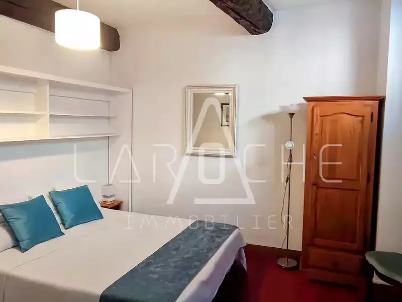 Maison, 221 m²